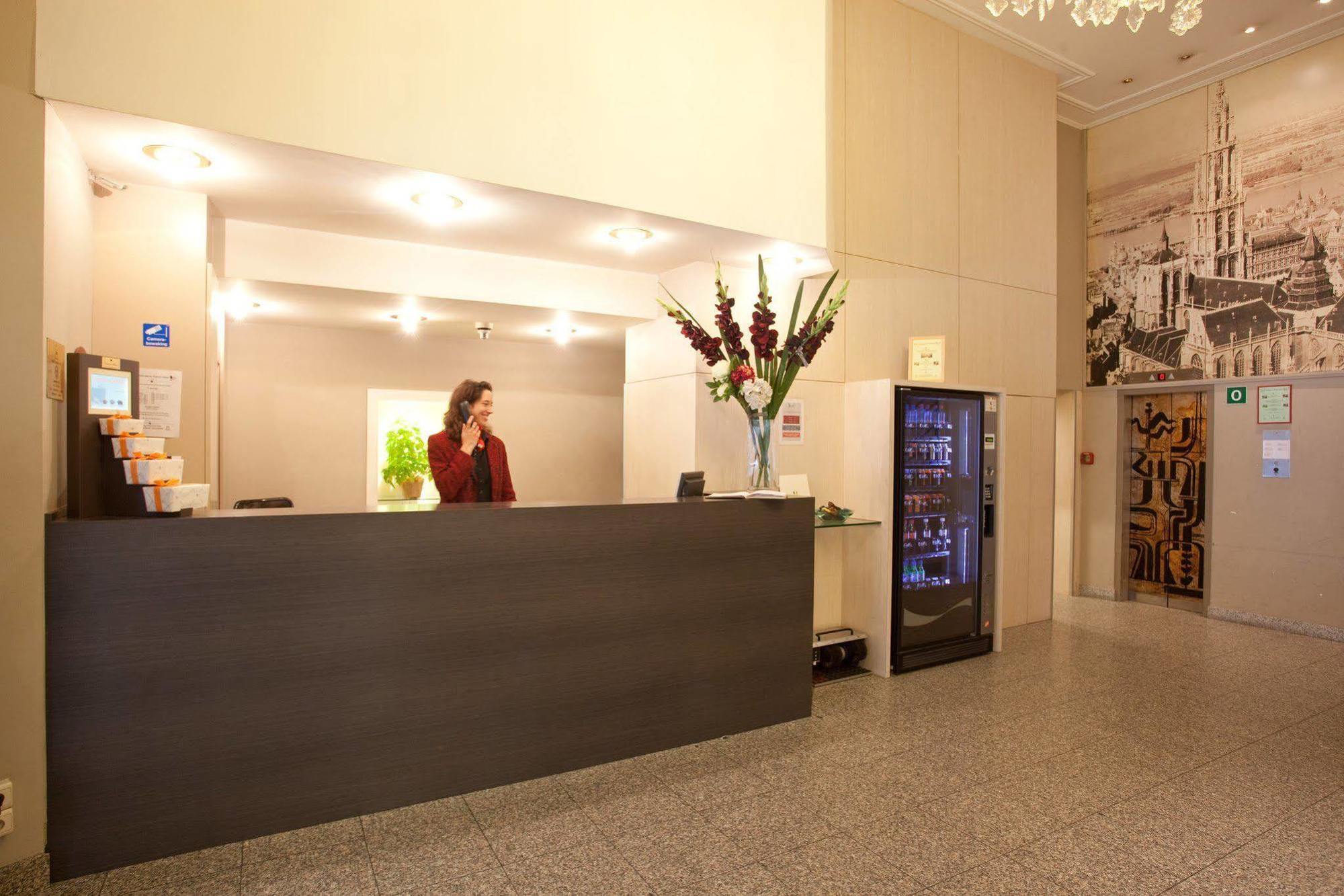 Century Hotel Antwerpen Centrum Interior photo